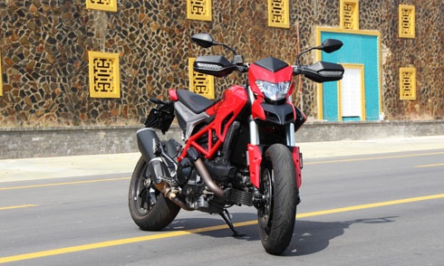 Ducati Hypermotard 939 - xế off-road cho giới trẻ Việt