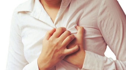 Những cơn đau ngực dễ bị nhầm là đau tim