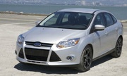 Dưới 500 triệu nên mua lại Civic 2010 hay Focus 2012?