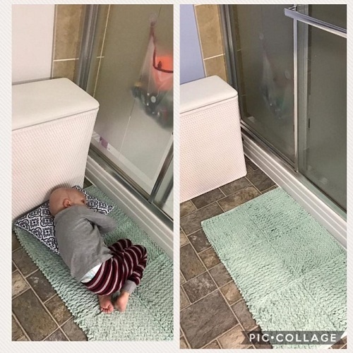Nghẹn lòng cậu bé ung thư nằm trên thảm chùi chân chờ mẹ tắm