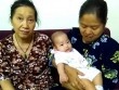 Bé gái gần 6 tháng tuổi bị bỏ rơi tại tầng 9 chung cư ở Hà Nội