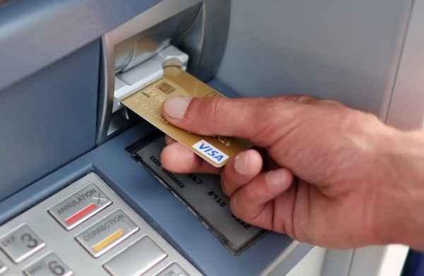 Ngân hàng không được để ATM hết tiền, ngưng hoạt động trong dịp 30/4-1/5