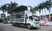 Thợ Việt Nam chế nắp thùng xe tải mở như siêu xe