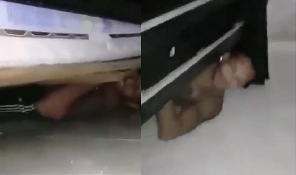 Mẹ chồng phát hiện người tình của con dâu dưới gầm giường