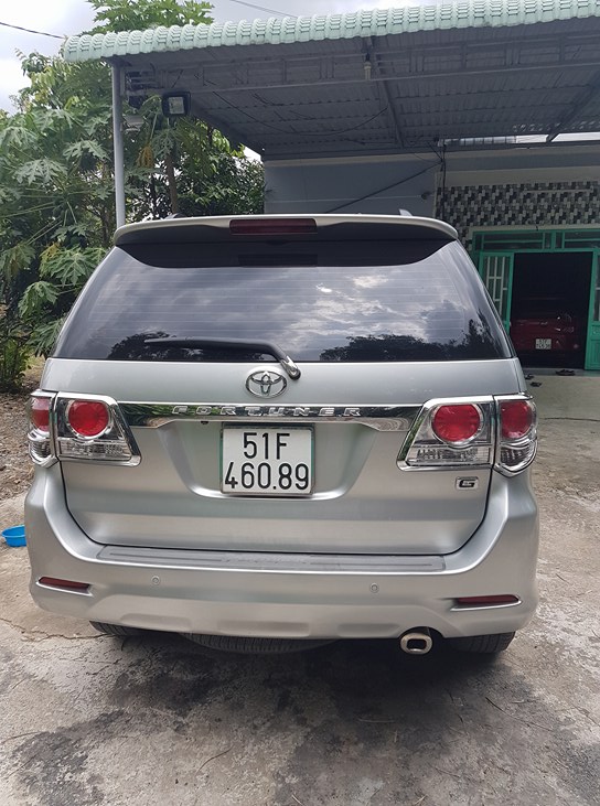 Cho thuê xe Toyota Fortuner 7 chổ tháng hoặc từng chuyến đi tỉnh nội thành.