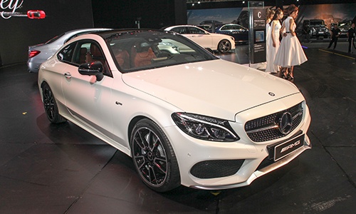 Mercedes mang dàn xe 150 tỷ ra Hà Nội