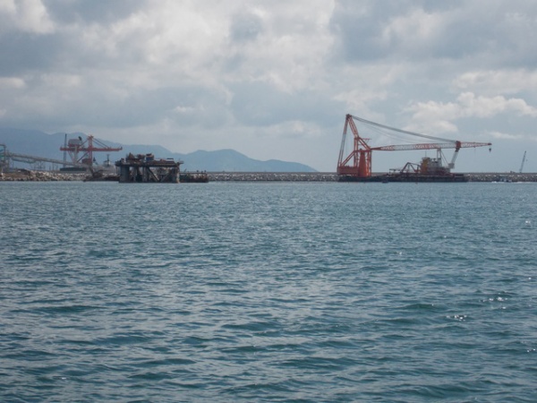 Bình Thuận đề xuất dùng bùn cát thải để làm công trình lấn biển