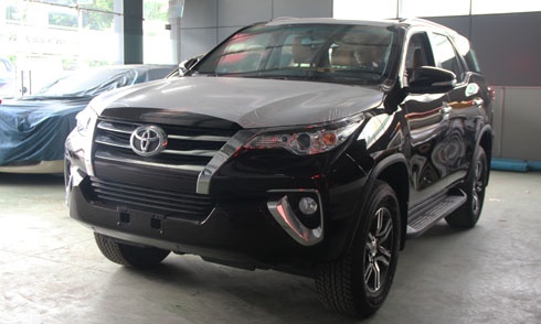 Toyota Fortuner 2017 bản Trung Đông đầu tiên về Việt Nam