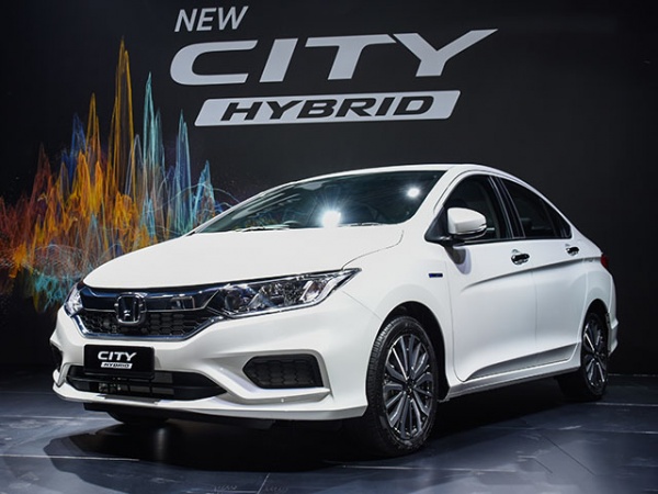 Honda City Hybrid 2017 có giá 472 triệu đồng