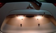 Ôtô có cần đèn chiếu sáng biển số sau?