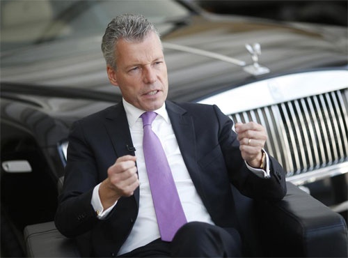 CEO Rolls-Royce ám chỉ Bentley Bentayga là "Audi Q7 ngụy trang"