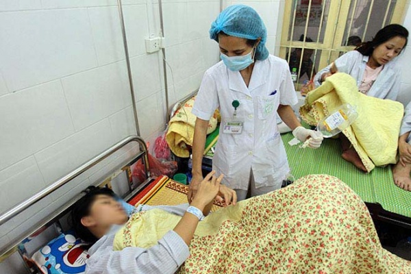 Hà Nội: Một phụ nữ 26 tuổi sảy thai do sốt xuất huyết