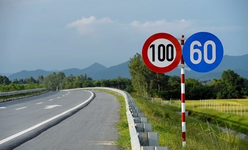 Những điều chỉnh mới trong luật giao thông tài xế Việt cần biết