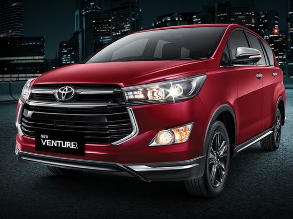 Toyota Innova Venturer về Việt Nam, giá 855 triệu đồng