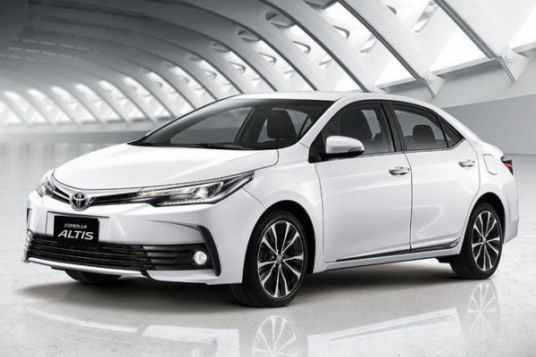 Toyota giảm giá Vios, Altis, Innova ở Việt Nam