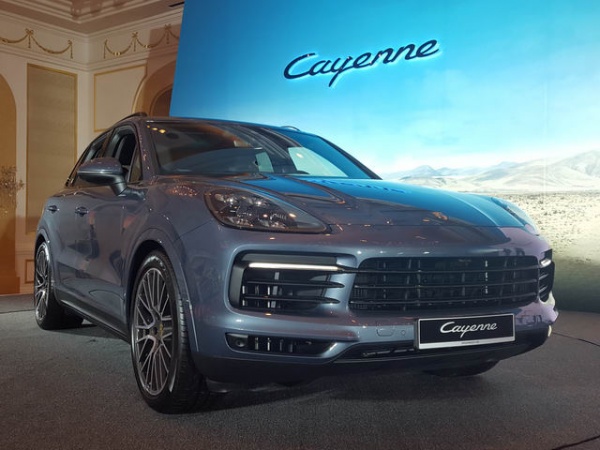 Porsche Cayenne 2018 đến Việt Nam đầu tiên ở Đông Nam Á