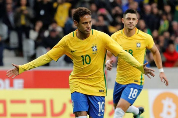Neymar thích "diễn", ăn đòn vì làm Samurai "nóng mắt"