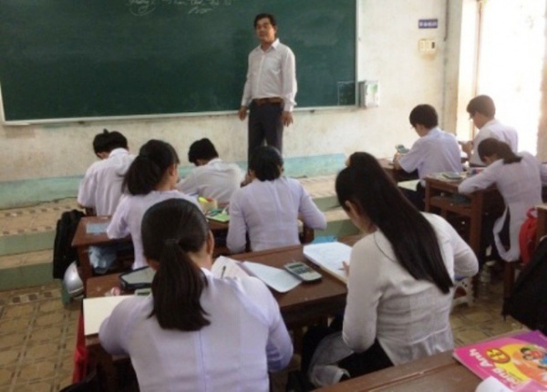 Thầy giáo dạy Toán trường huyện đa tài