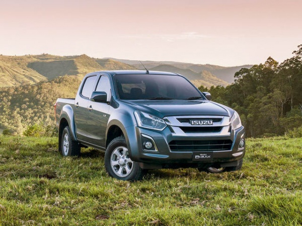 Xả hàng xe 2016, Isuzu D-Max ở Việt Nam còn 500 triệu đồng