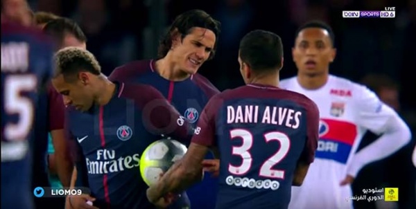 Thuyết âm mưu PSG: Neymar & Cavani thỏa hiệp, chia Bóng vàng - Giày vàng