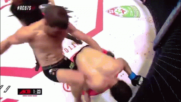 Kinh động MMA: Bị gãy tay vẫn đá vỡ mặt, knock-out đối thủ