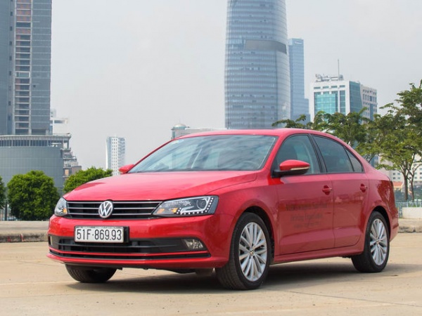 Kiểm chứng Volkswagen Jetta, xe Đức dưới 1 tỷ đồng