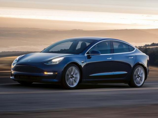 Tesla đang đánh cược với xe Model 3