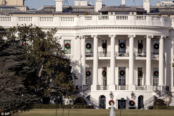 Đệ nhất phu nhân Mỹ lệnh chặt cây 200 tuổi ở Nhà Trắng