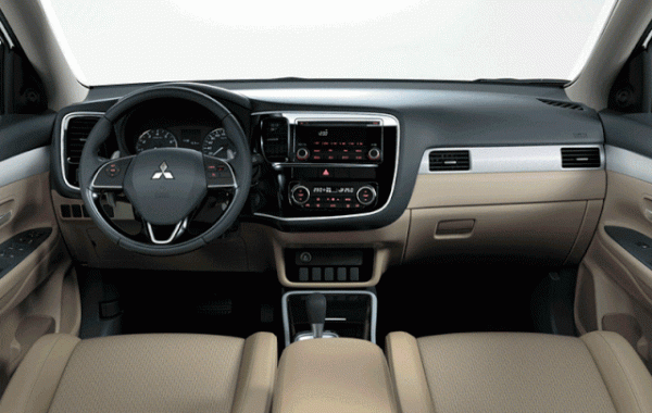 Mitsubishi điều chỉnh giá bán, công bố lắp ráp Outlander trong nước