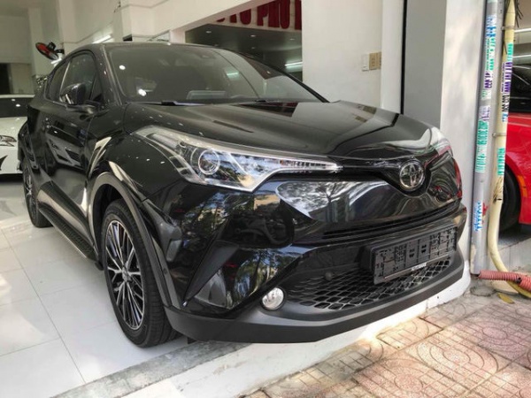 Toyota C-HR về Việt Nam với giá gần 1,8 tỷ đồng