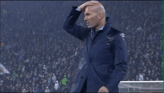 Zidane biểu cảm hài hước với tuyệt tác của Ronaldo