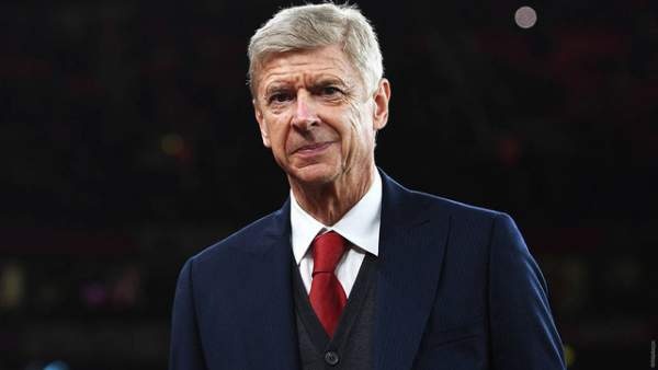 HLV Wenger công bố quyết định từ chức ở Arsenal
