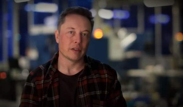 Elon Musk cảnh báo AI có thể thống trị nhân loại vĩnh viễn