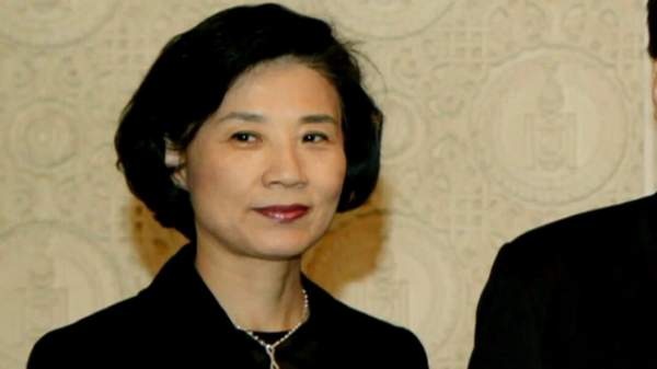 Đến lượt vợ Chủ tịch Korean Air bị điều tra vì hành hung nhân viên