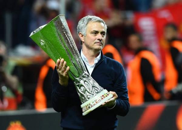 Mourinho: “Lỗi của tôi là vô địch quá nhiều”