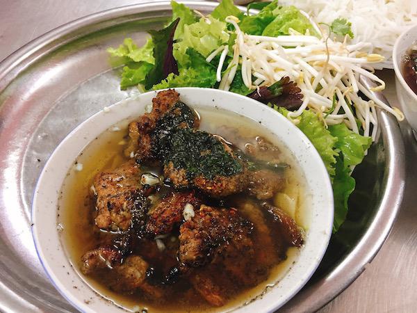 Gợi ý 6 món ăn dưới 50 nghìn đồng cực ngon khu phố cổ Hà Nội