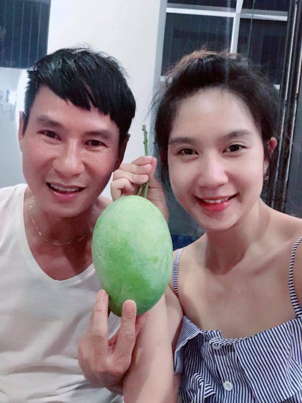 Vợ chồng Lý Hải Minh Hà khoe vườn cây trái sai trĩu trịt, tưởng không ngon mà "ngon không tưởng"