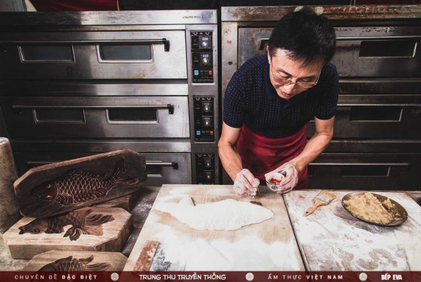 "Chất liệu bí ẩn" trong chiếc bánh Trung thu của  gia tộc hơn 100 năm giữ hương vị truyền thống