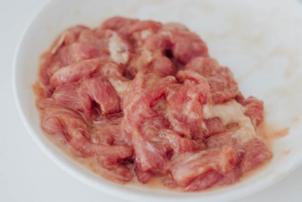 Thịt lợn xào nấm rẻ tiền mà ngon khiến nhiều người phải hối hận vì trước đây chưa từng làm