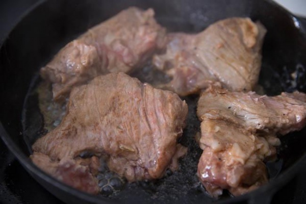 Vừa nhìn thấy thịt lợn nướng kiểu này, cả nhà đã đòi ăn cơm ngay lập tức