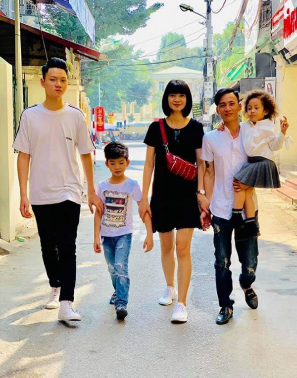 Sao Việt 24h: Gia đình vợ siêu mẫu - chồng nhỏ con, nhìn con trai hơn 1m9 mà choáng