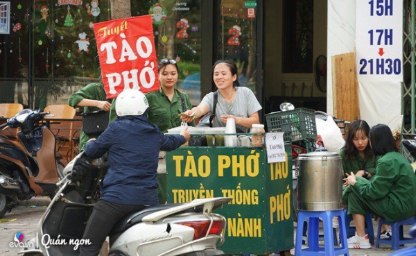 Quán tào phớ hoa nhài có một không hai ở Nguyễn Ngọc Vũ, mùa hè bán gần nghìn cốc