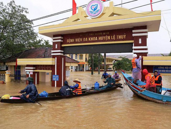 6 trường đại học giảm học phí, có chính sách hỗ trợ sinh viên vùng lũ