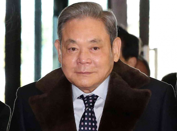 Hé lộ khoản thừa kế khổng lồ và rắc rối nảy sinh khi chủ tịch Samsung qua đời