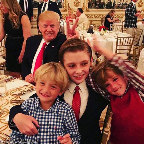Mối quan hệ của "Hoàng tử Nhà Trắng" Barron Trump với các anh chị cùng cha khác mẹ