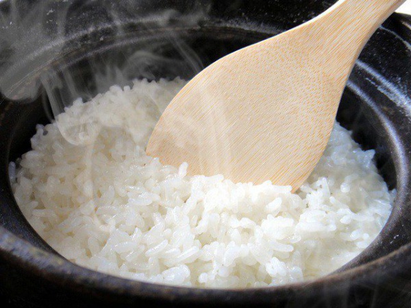 Đừng chỉ cho nước vào gạo khi nấu cơm, nhớ 4 điều này cơm trắng, ngon dẻo, trong veo