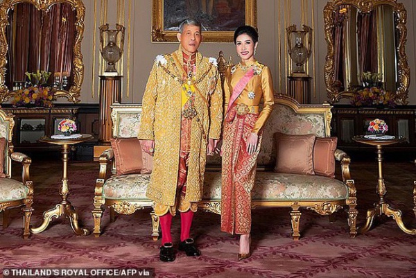 Hoàng quý phi Thái Lan bị phát tán 1.400 ảnh nhạy cảm, dư luận "đào" lại scandal cũ