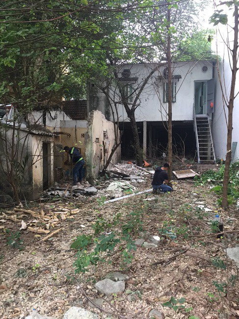 Ngôi nhà bỏ hoang giữa Hà Nội "biến hình" gây bất ngờ