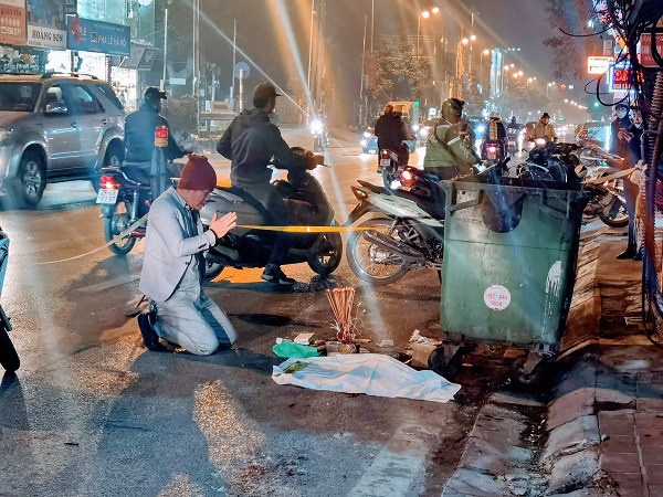 Tiết lộ bất ngờ vụ thai nhi 8 tháng cạnh thùng rác bị ô tô cán qua ở Hà Nội