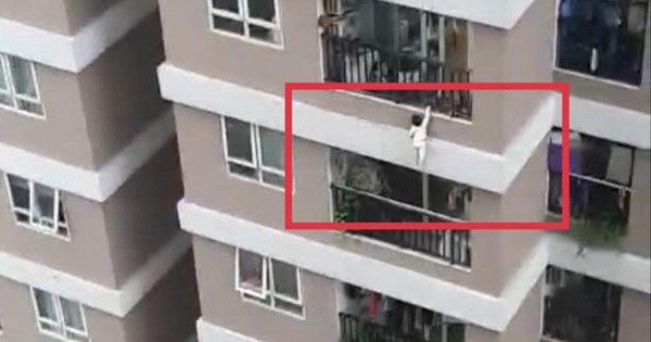 Bé gái 3 tuổi rơi từ tầng 12 chung cư Nguyễn Huy Tưởng, nam shipper nhanh tay đỡ được